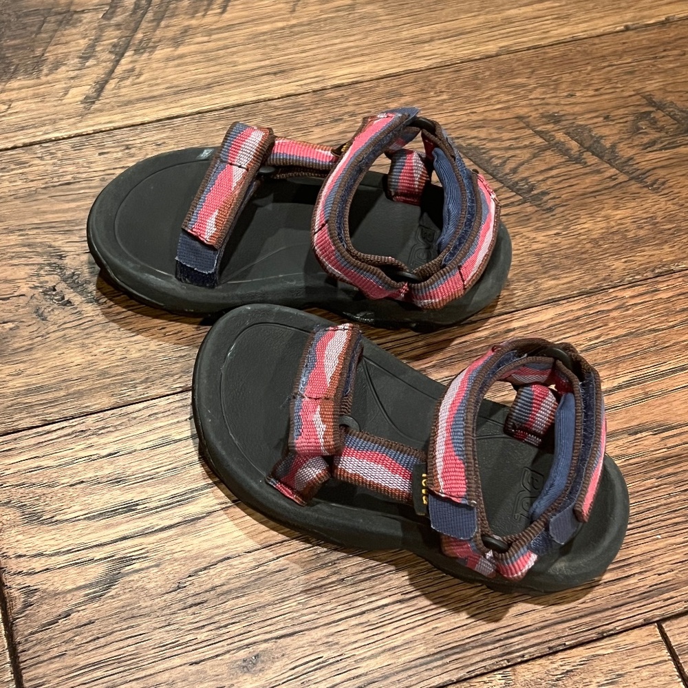 Teva Hurricane Sandal - 6T - Picture 2 of 5